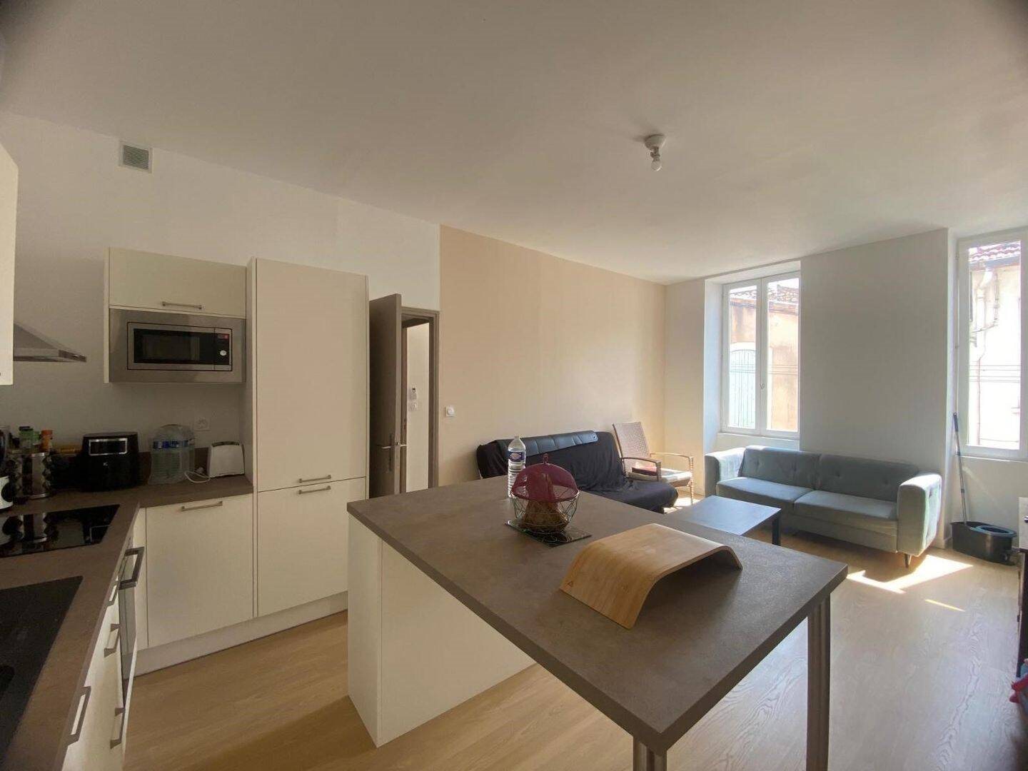 Appartement à louer, 49m², Nîmes