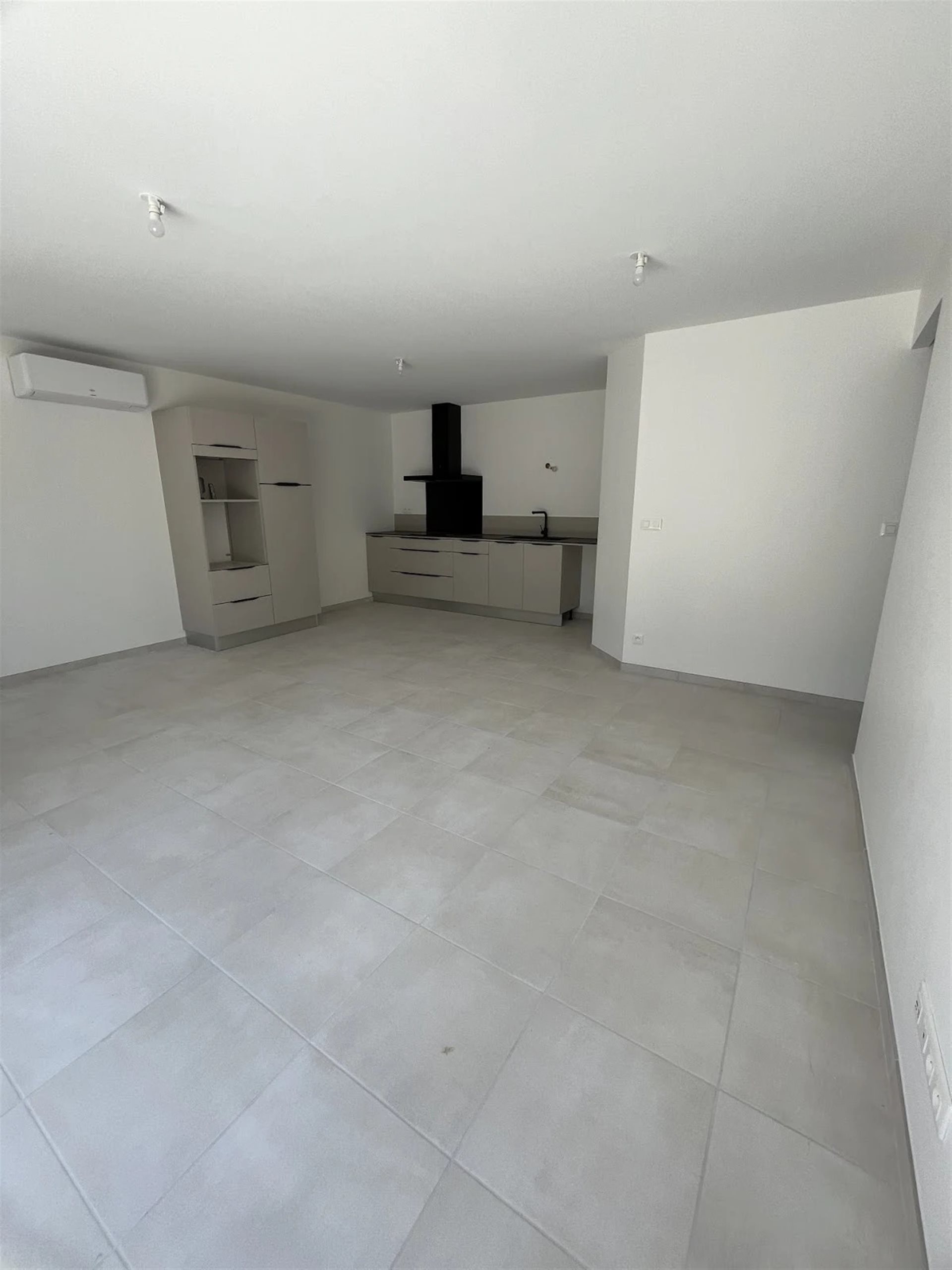 Maison à louer, 80m², Anneyron