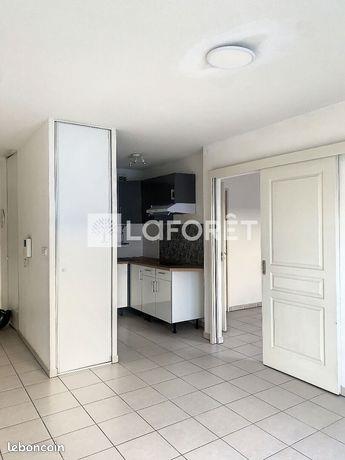 Appartement à louer, 39m², Nîmes