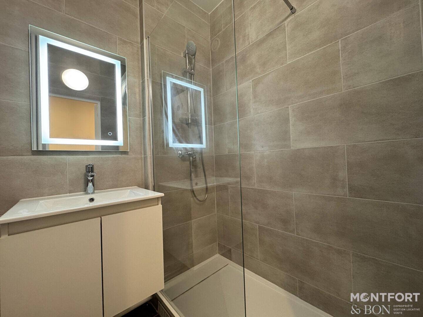 Appartement à louer, 23m², Paris 16ème