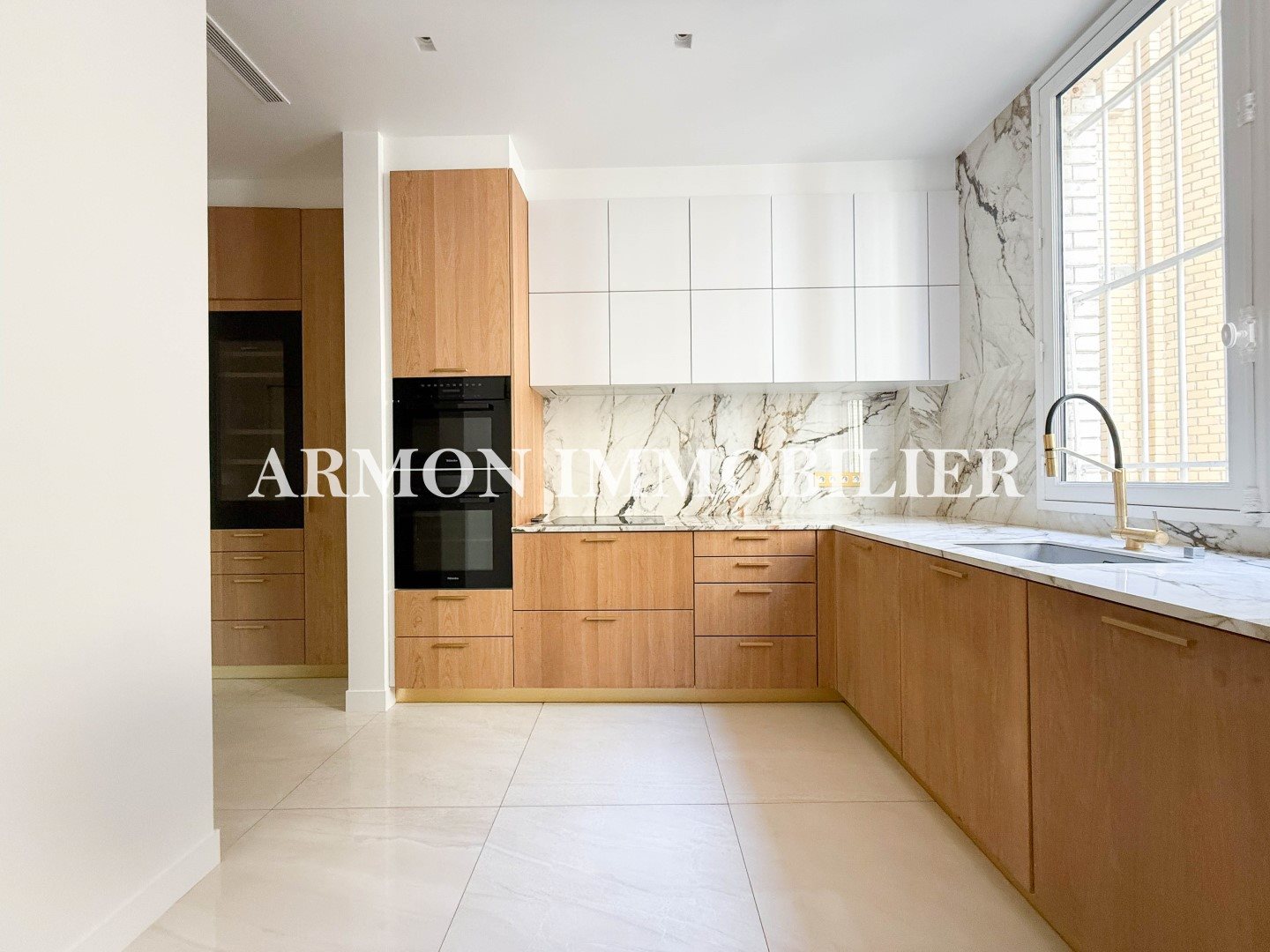 Appartement à louer, 207m², Paris 7ème