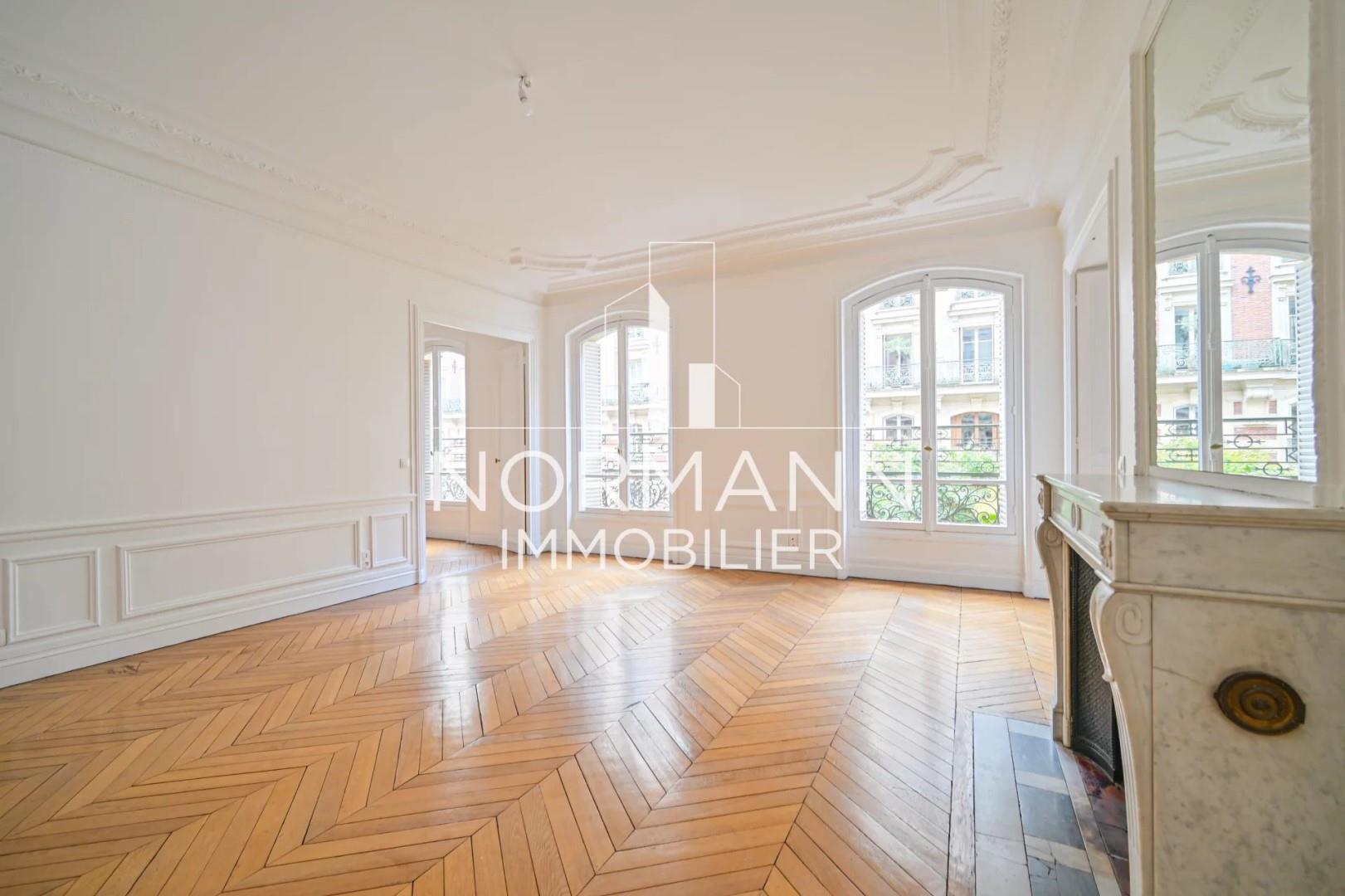 Appartement à louer, 187m², Paris 8ème