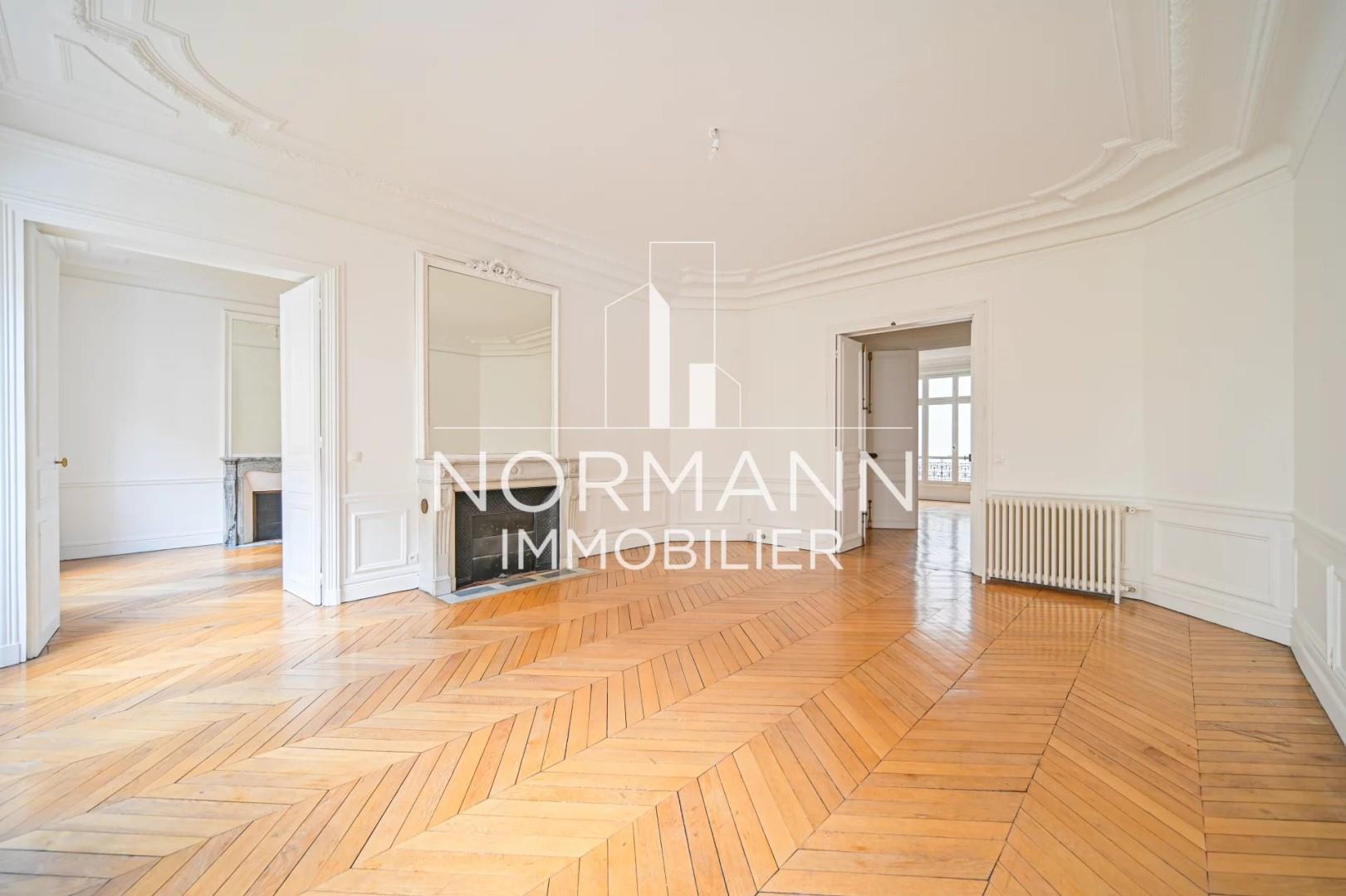Appartement à louer, 187m², Paris 8ème