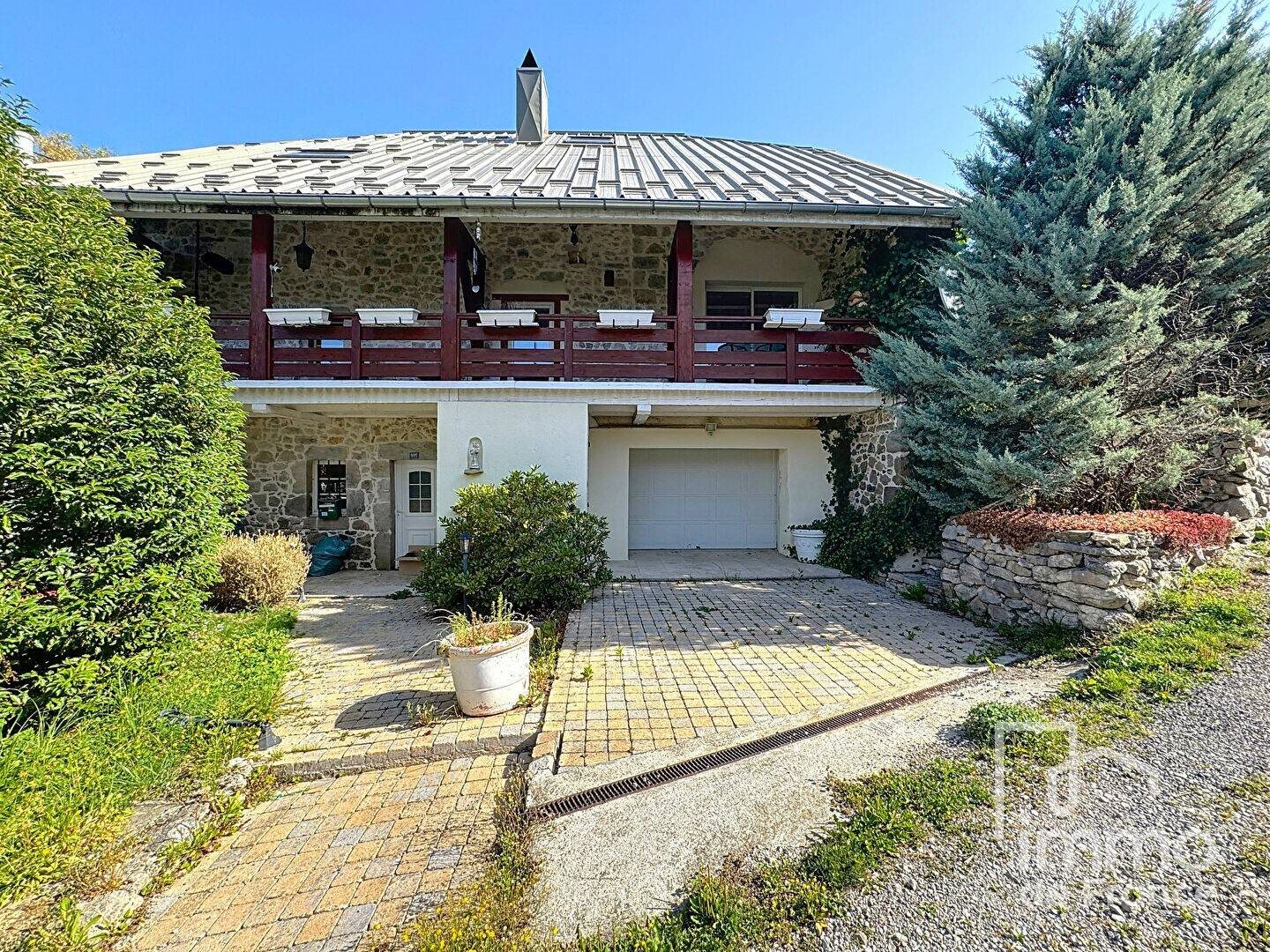 Maison à vendre, 270m², Chézery-Forens