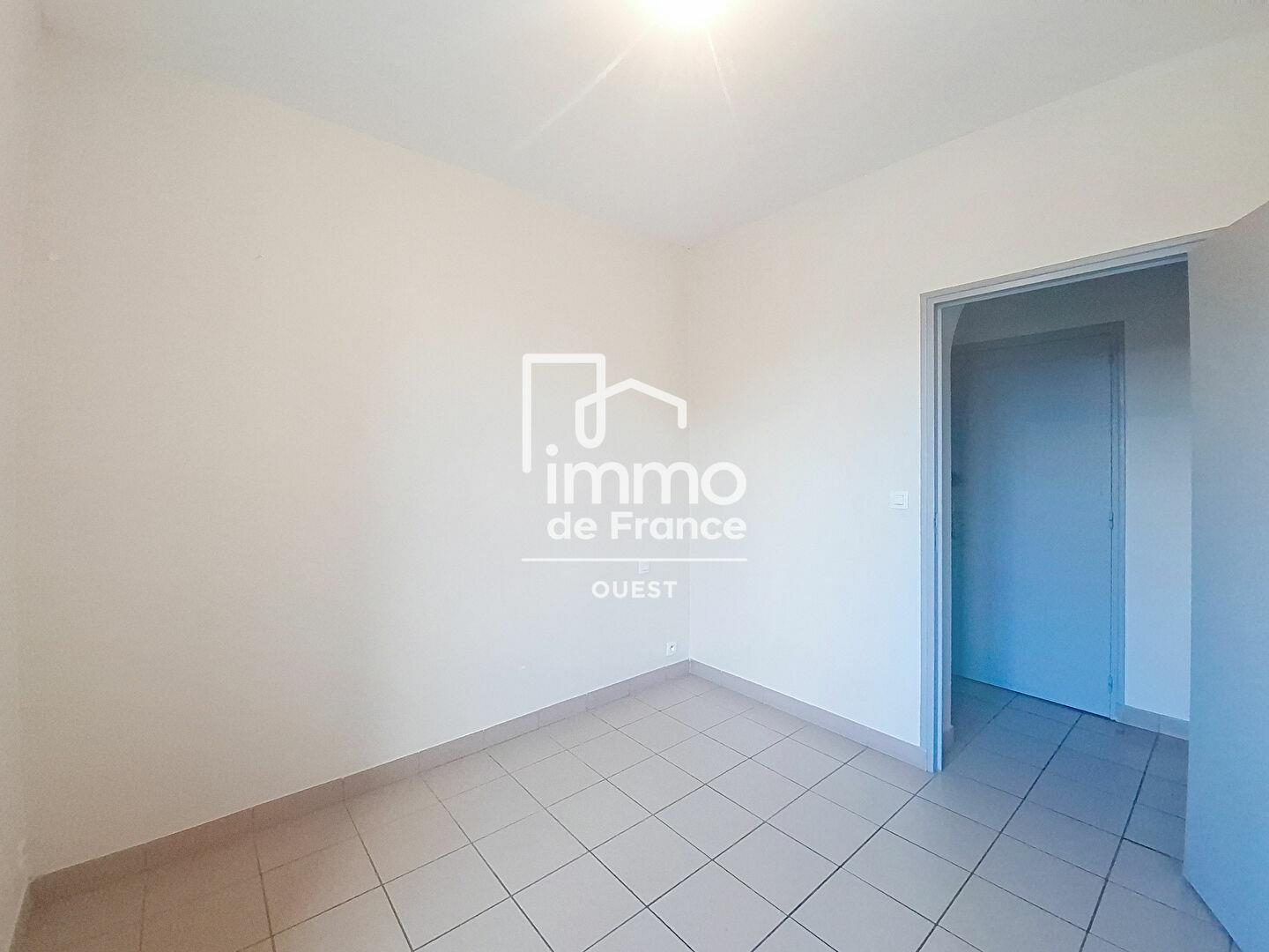 Appartement à louer, 46m², Evron