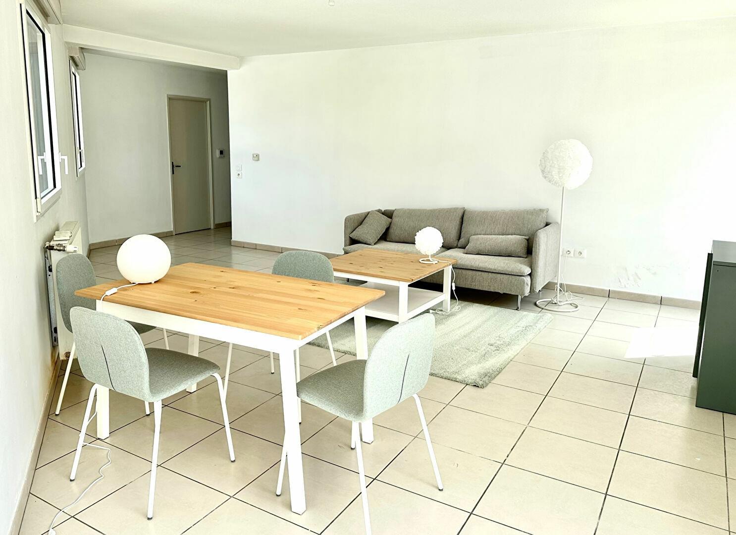 Appartement à louer, 81m², Bordeaux
