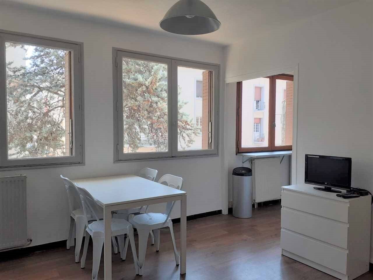 Appartement à louer, 32m², Nîmes