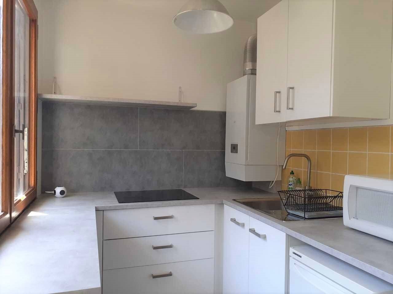 Appartement à louer, 32m², Nîmes