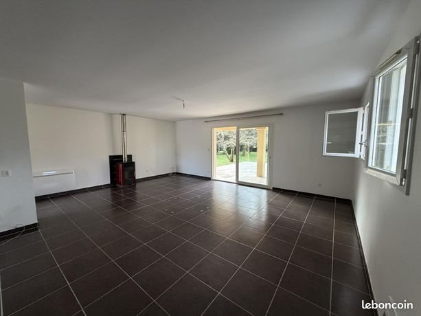 Maison à louer, 108m², Montségur-sur-Lauzon