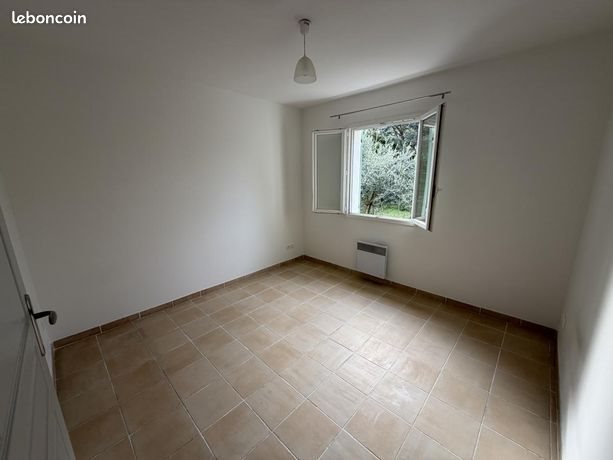 Maison à louer, 108m², Montségur-sur-Lauzon