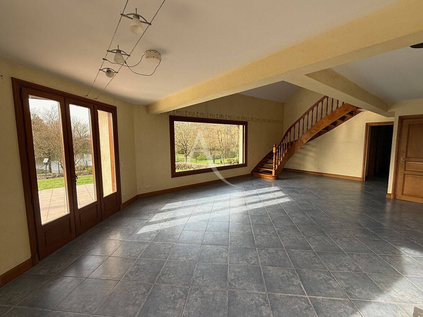 Maison à louer, 174m², Viriat