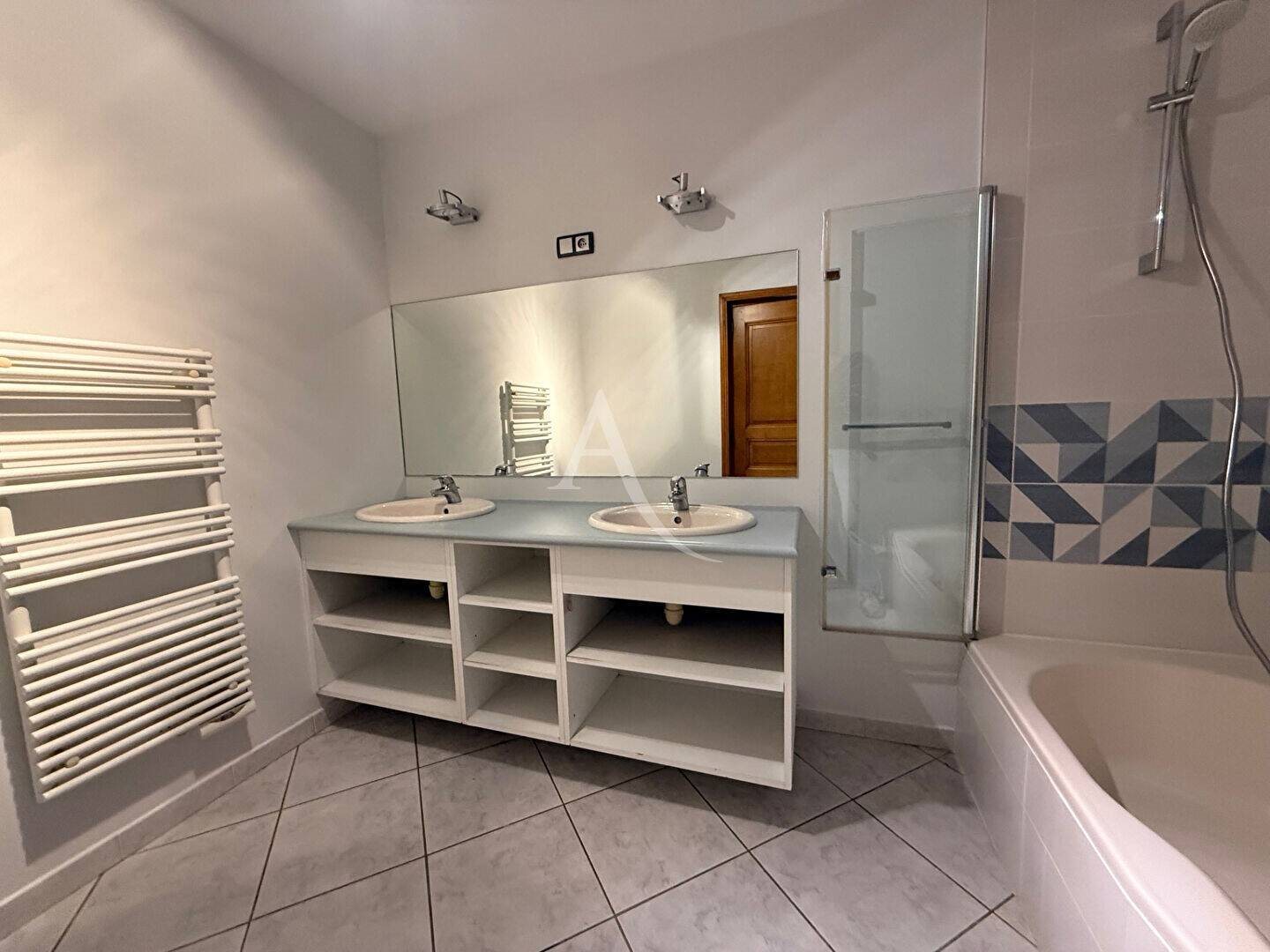 Maison à louer, 174m², Viriat