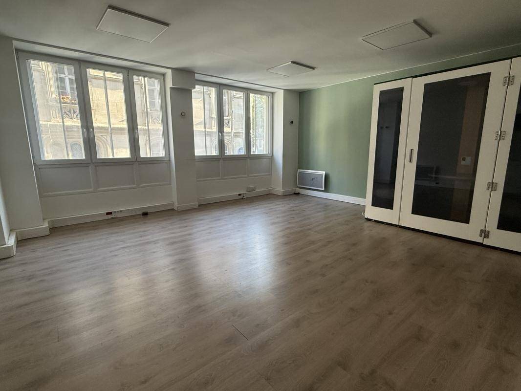 Maison à louer, 227m², Paris 1er