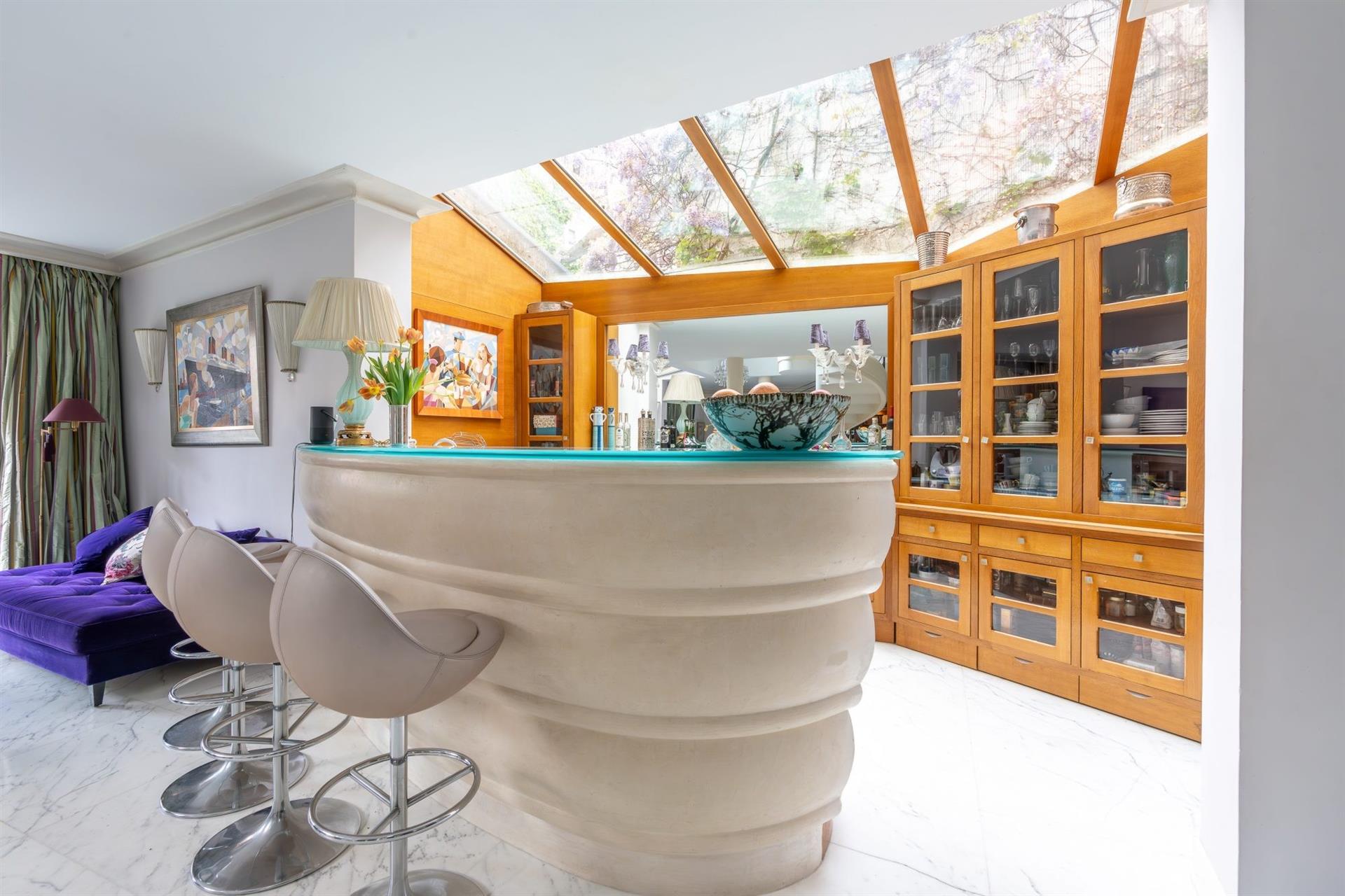 Maison à vendre, 350m², Paris 18ème