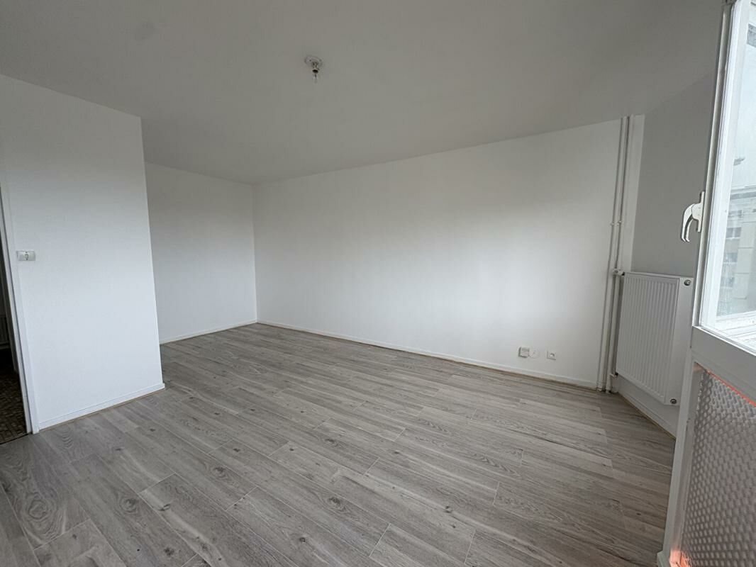 Appartement à louer, 44m², Hérouville-Saint-Clair