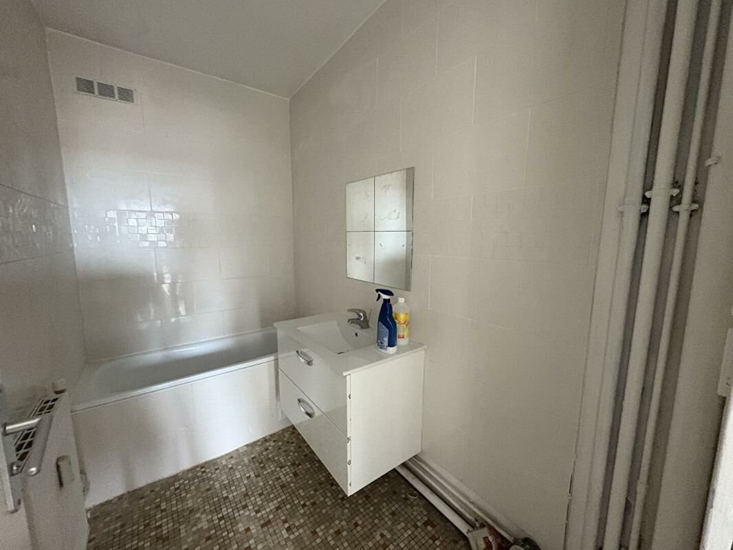 Appartement à louer, 44m², Hérouville-Saint-Clair