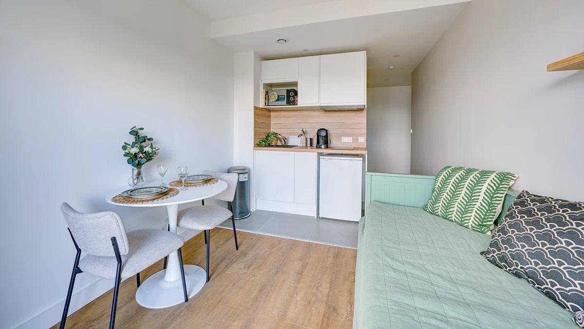 Appartement à louer, 17m², Paris 14ème