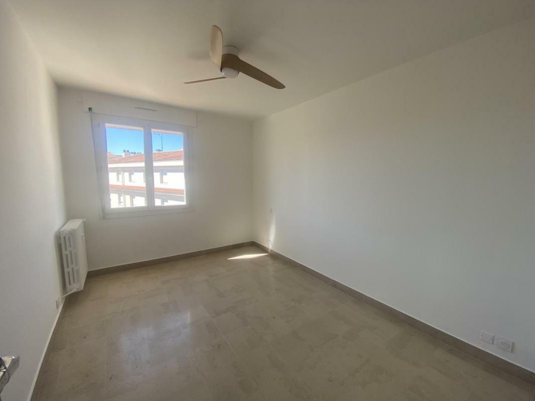 Appartement à louer, 76m², Nîmes