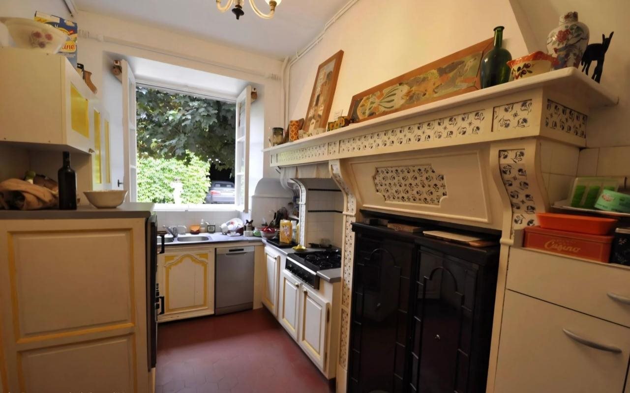 Maison à vendre, 364m², Saint-Yrieix-la-Perche