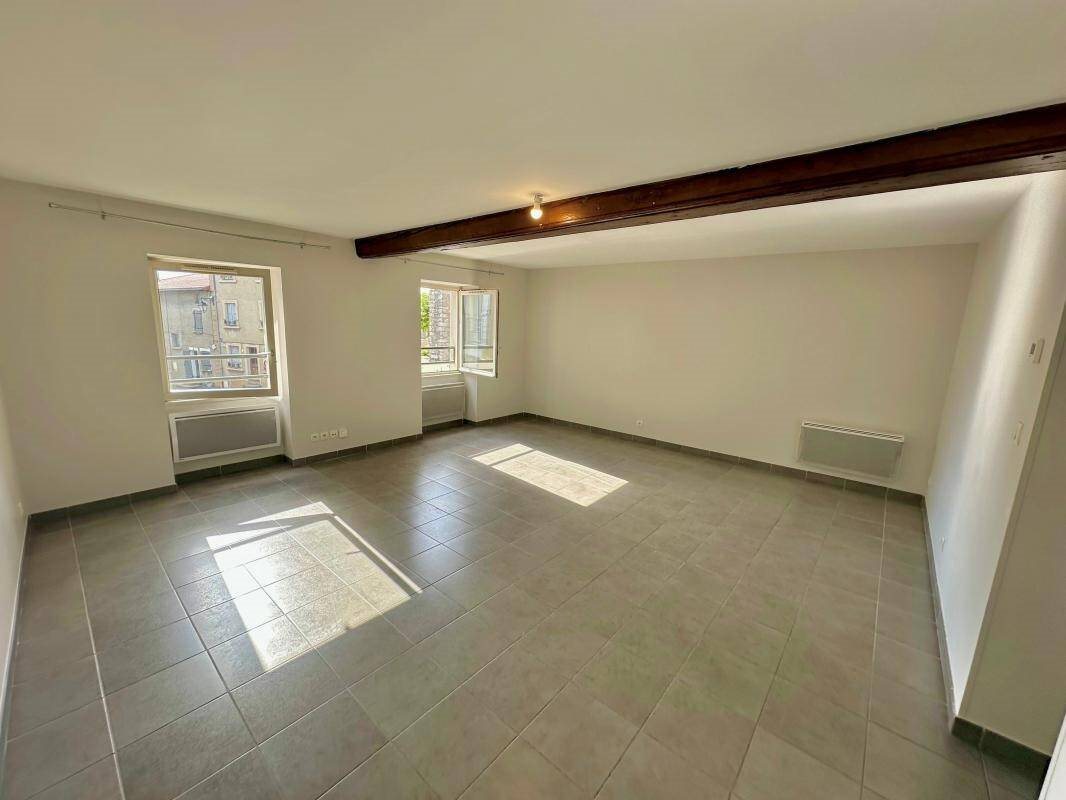 Appartement à louer, 73m², Taluyers