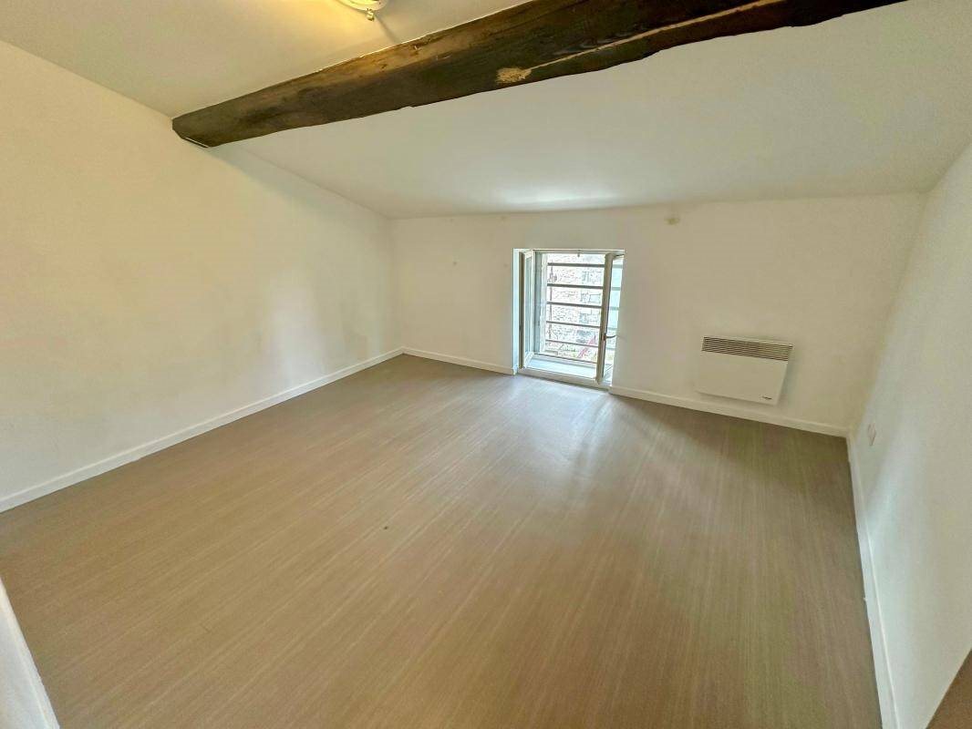 Appartement à louer, 73m², Taluyers