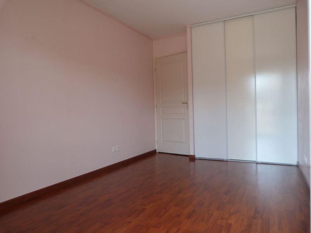 Appartement à louer, 74m², Grigny