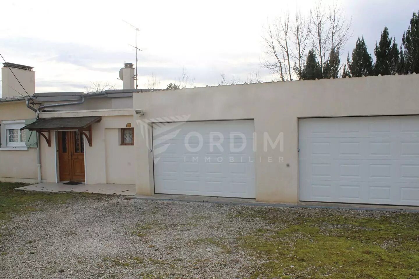 Maison à louer, 88m², Lézinnes