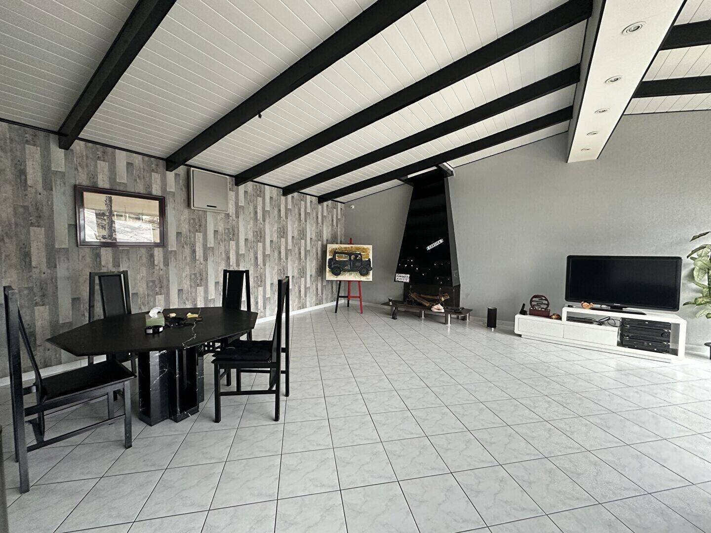 Maison à vendre, 113m², Carbon-Blanc