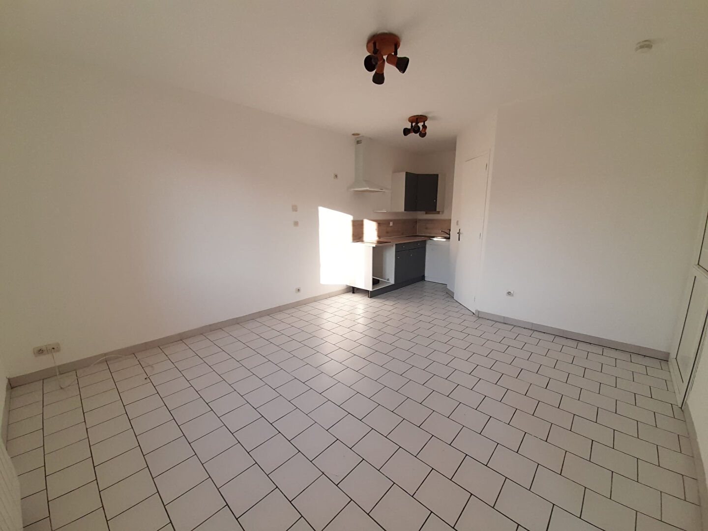 Appartement à louer, 33m², Neuf-Marché