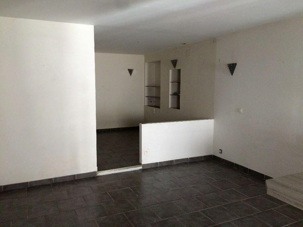 Maison à louer, 33m², L'Escarène