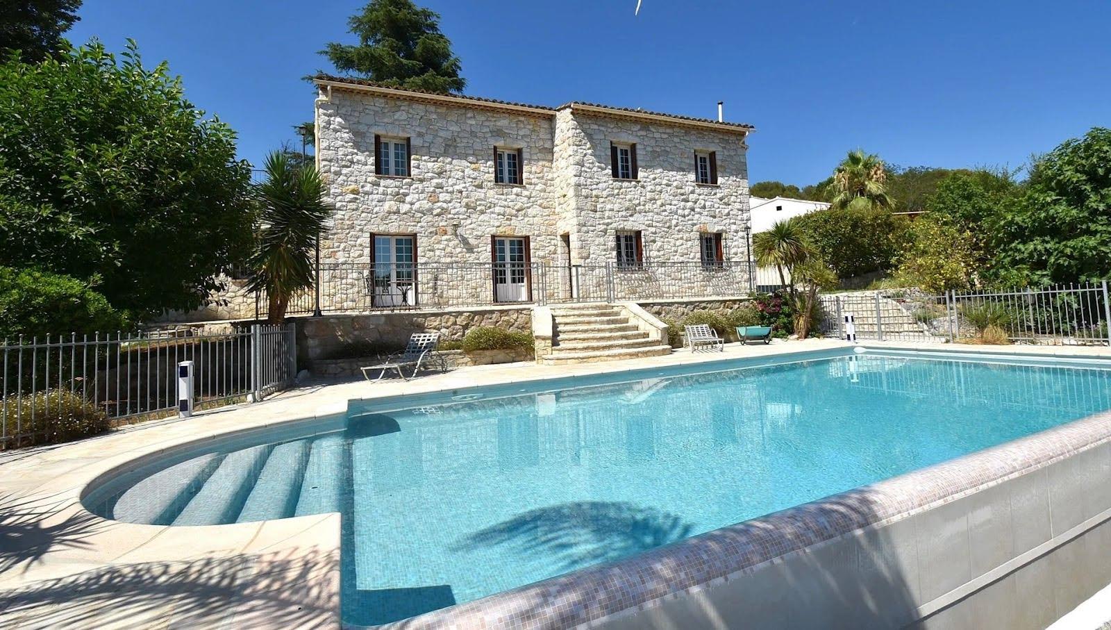 Maison à louer, 264m², Roquefort-les-Pins