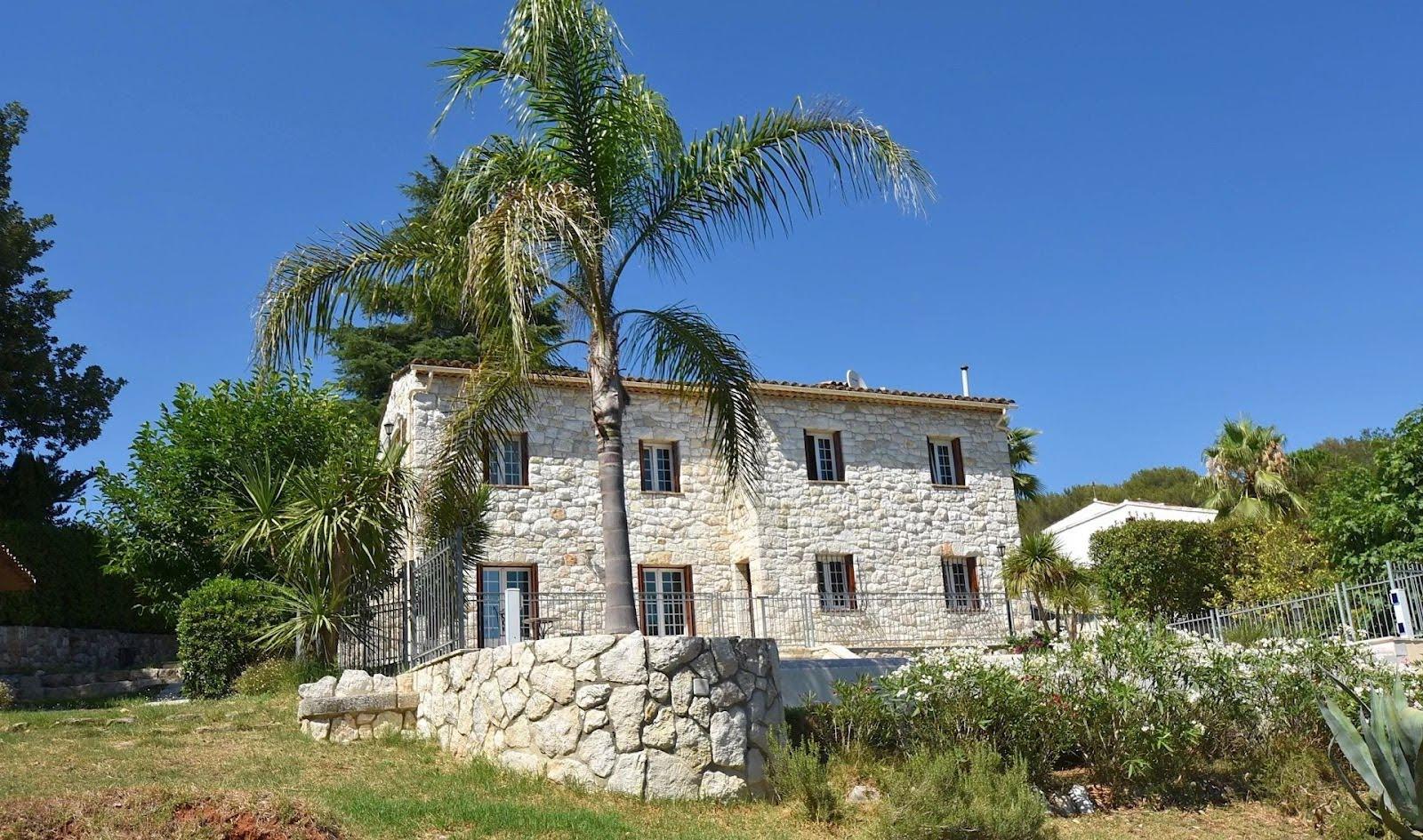 Maison à louer, 264m², Roquefort-les-Pins
