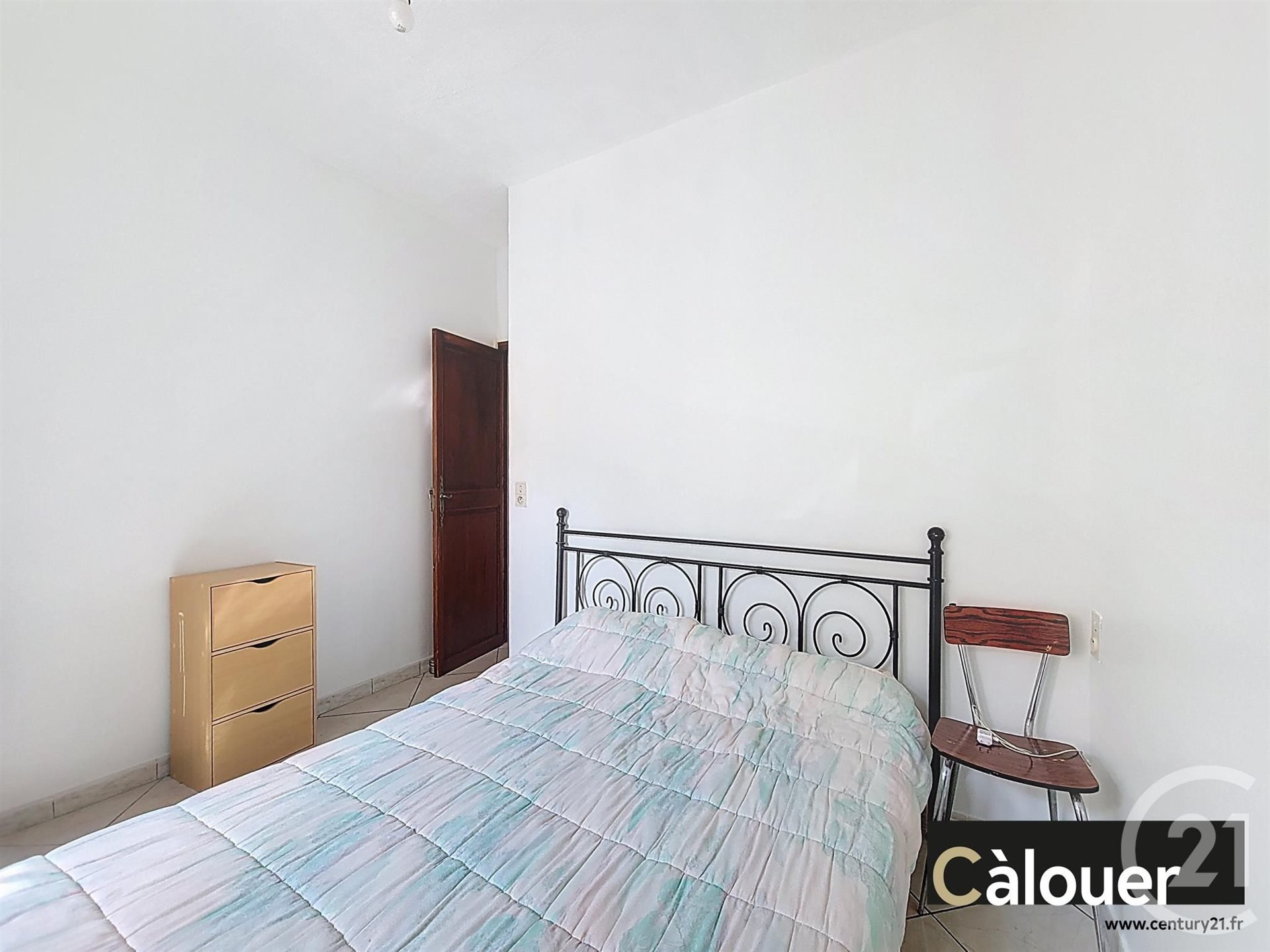 Appartement à louer, 54m², Roquemaure