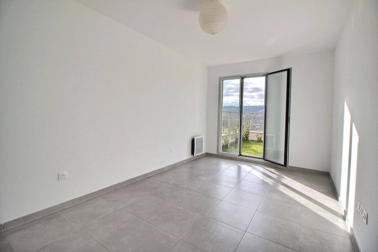 Appartement à vendre, 65m², Trans-en-Provence