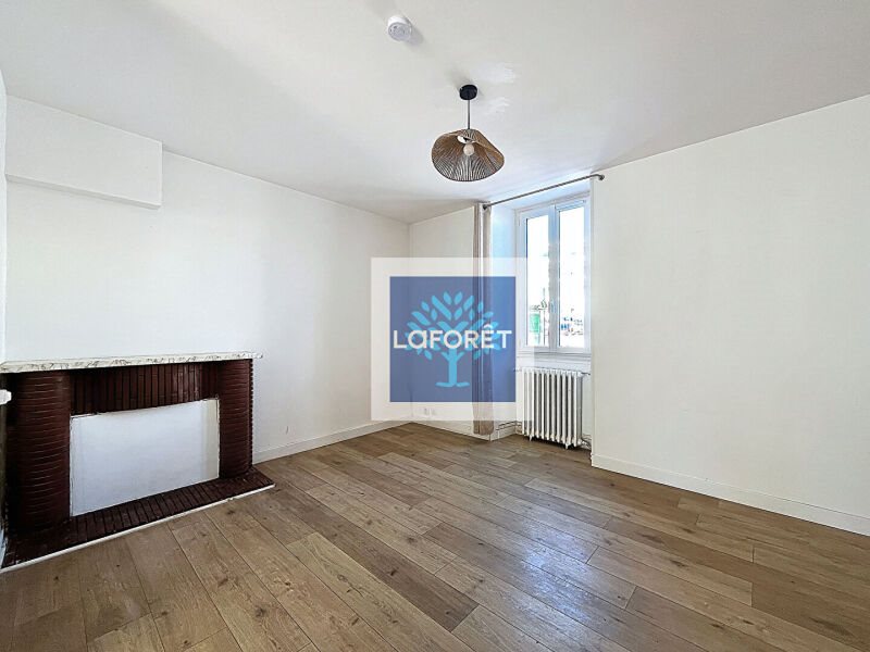 Appartement à louer, 77m², Blaye