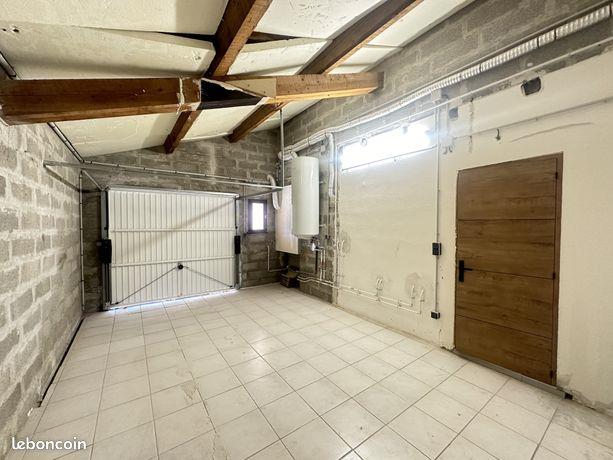 Maison à louer, 85m², Carcès
