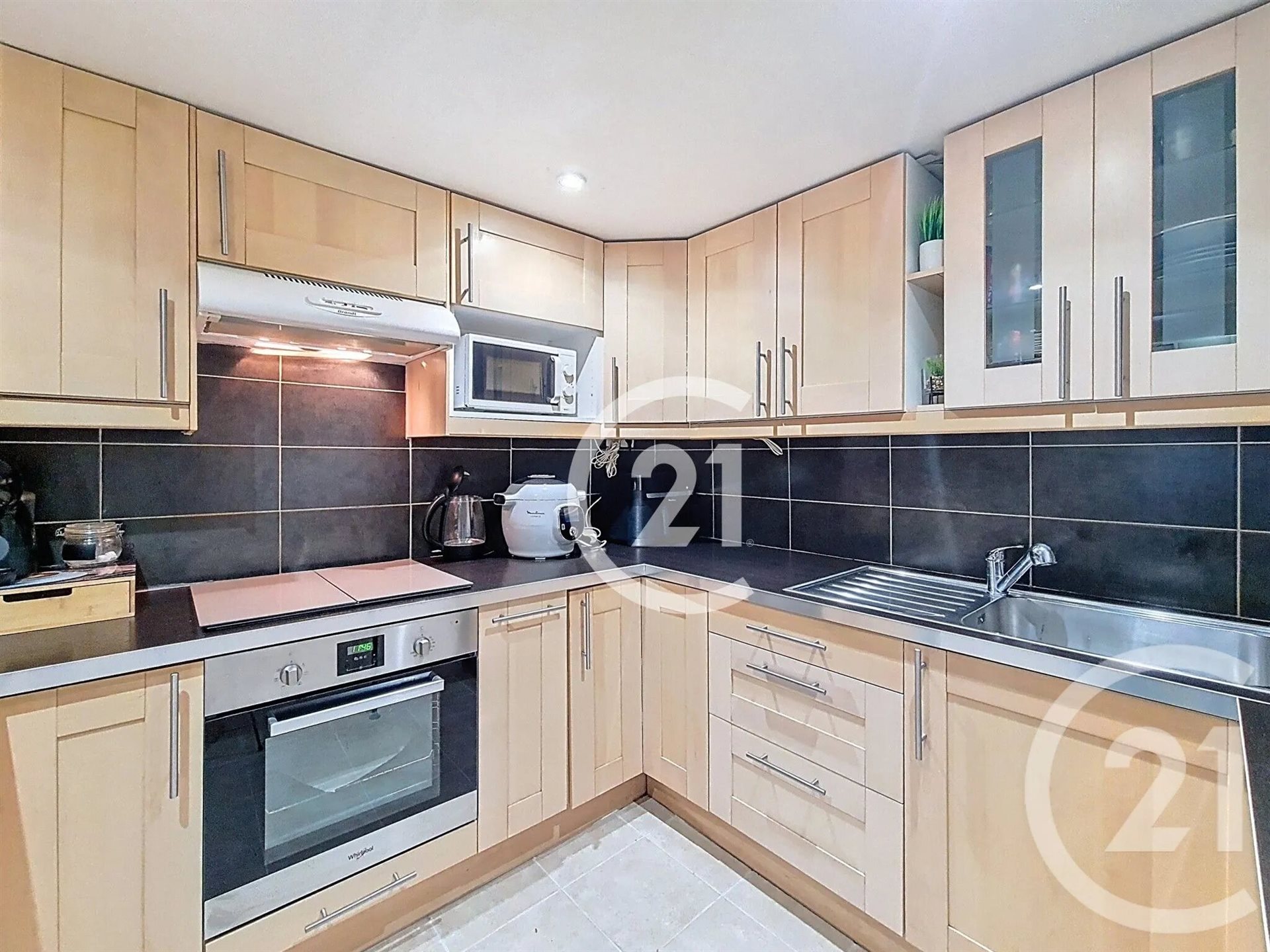 Appartement à vendre, 50m², Saint-Mitre-les-Remparts