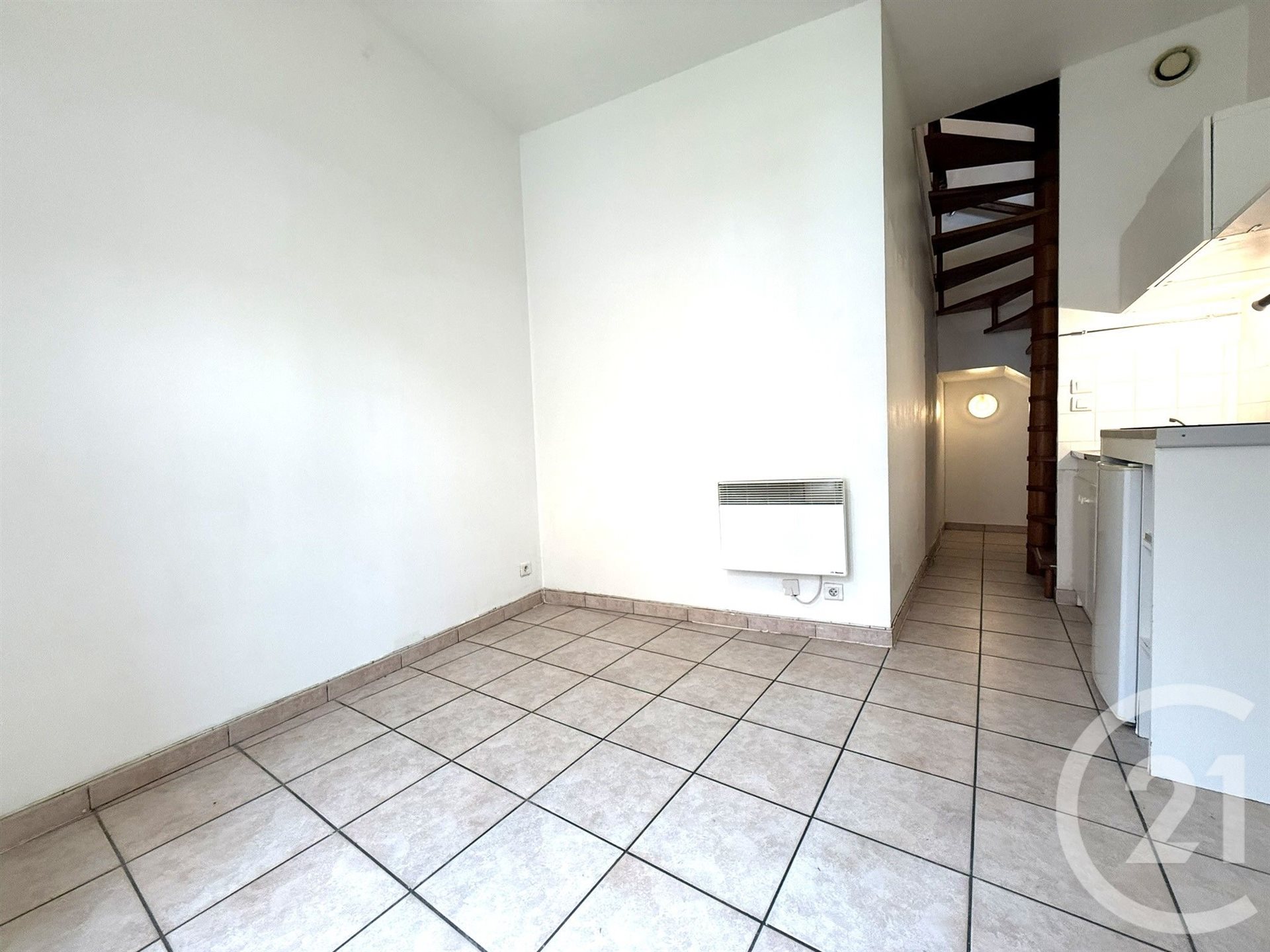 Appartement à louer, 28m², Istres