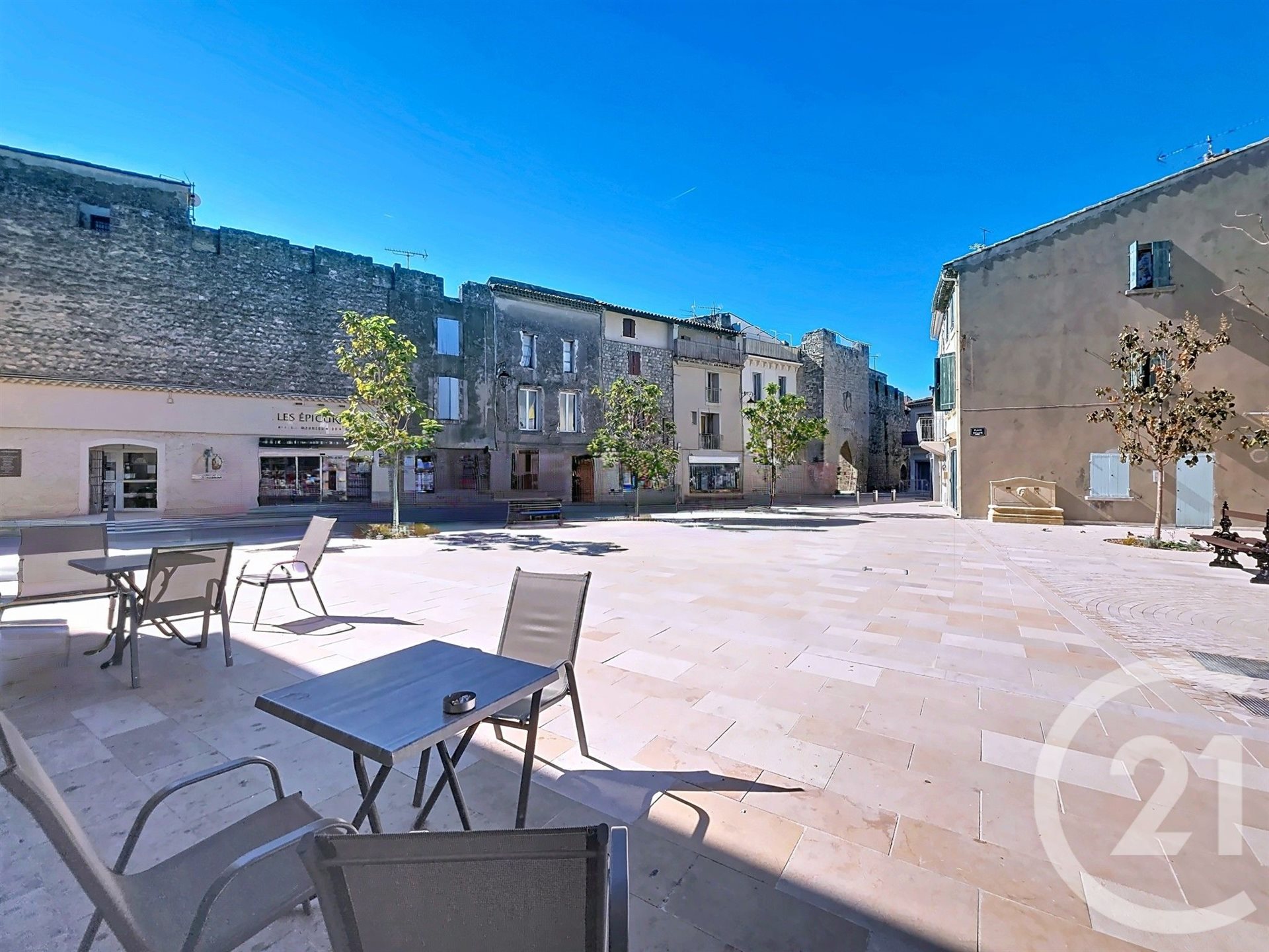 Appartement à vendre, 300m², Saint-Mitre-les-Remparts