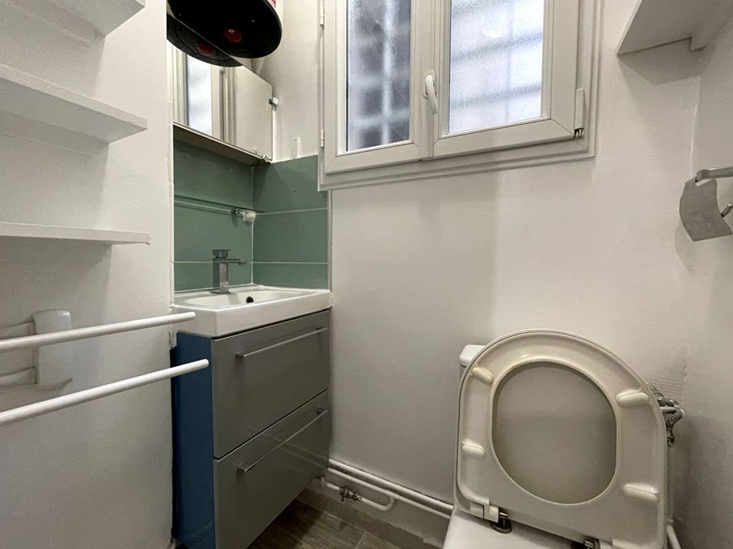 Appartement à louer, 24m², Paris 18ème