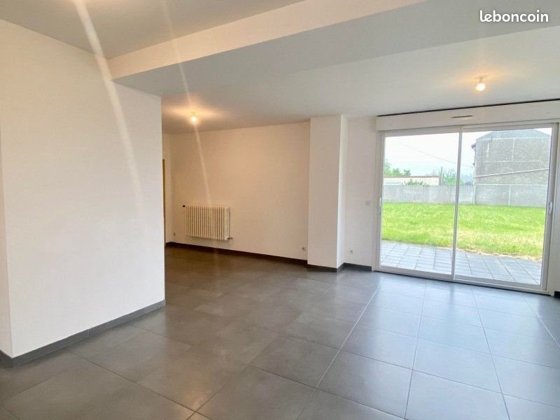 Maison à louer, 128m², Santes
