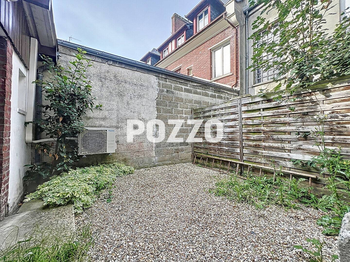 Appartement à louer, 15m², Pont-l'Evêque