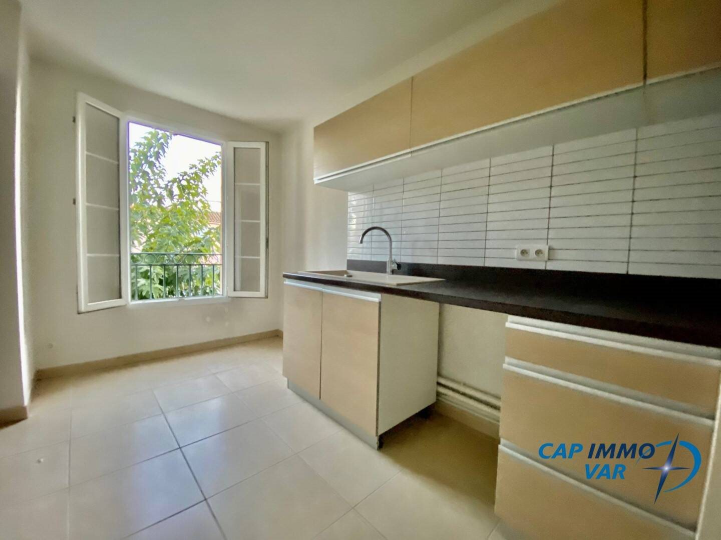 Appartement à louer, 70m², Le Beausset