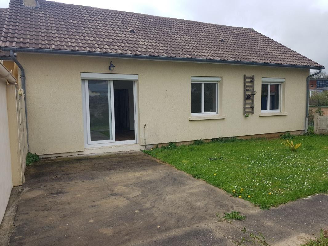 Maison à louer, 74m², Mamers