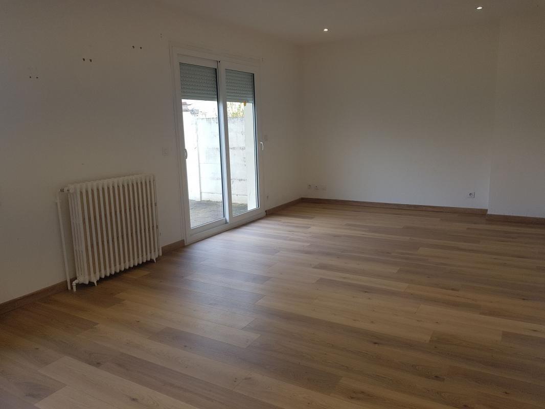 Maison à louer, 74m², Mamers