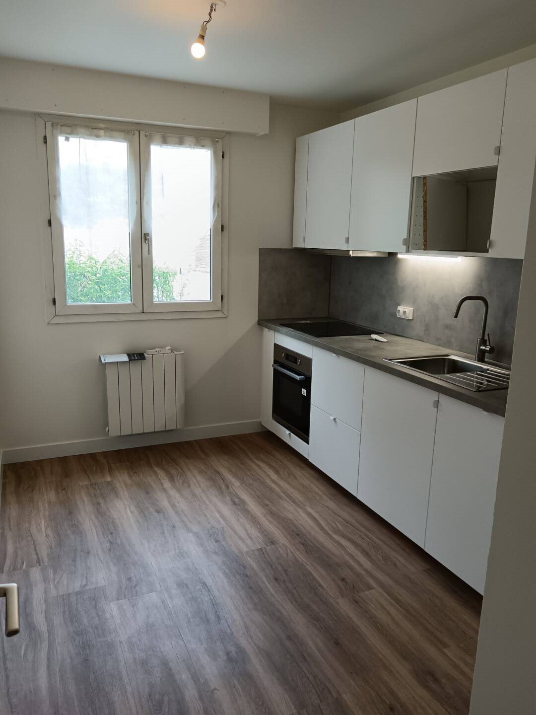 Appartement à louer, 68m², Lamorlaye