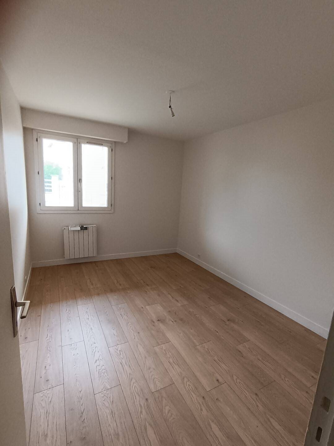 Appartement à louer, 68m², Lamorlaye