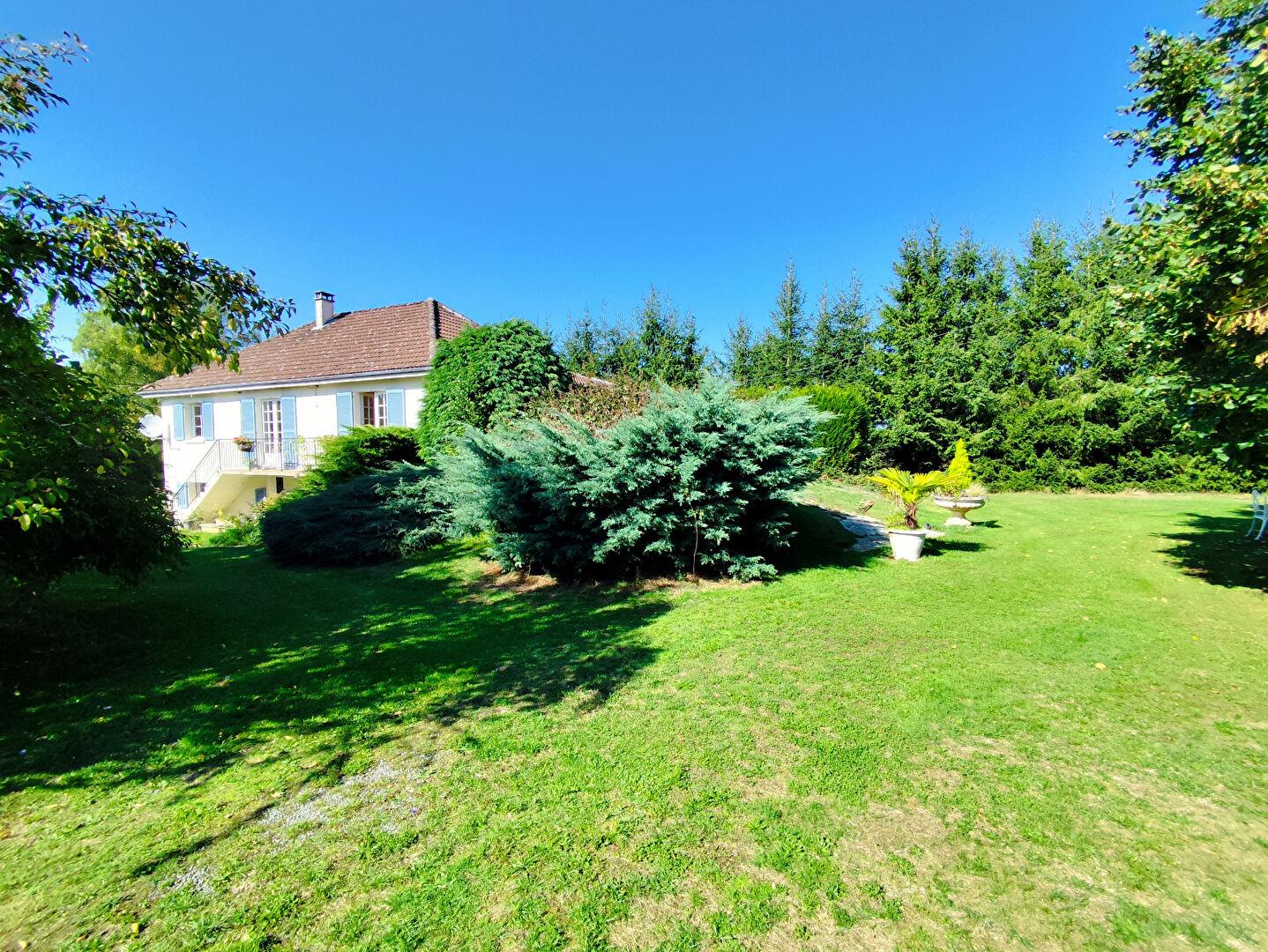 Maison à louer, 180m², Blessac