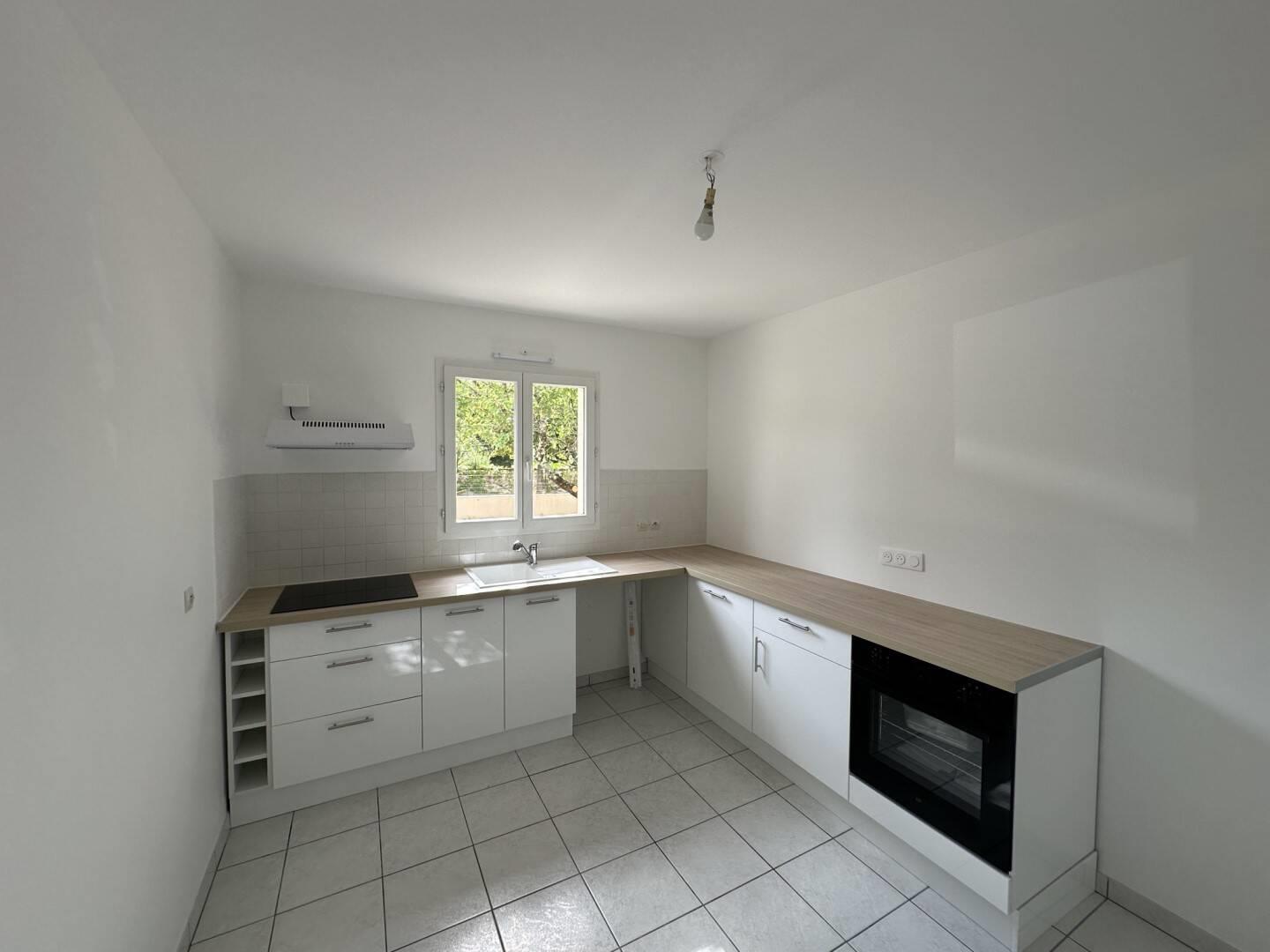 Maison à louer, 115m², Gond-Pontouvre