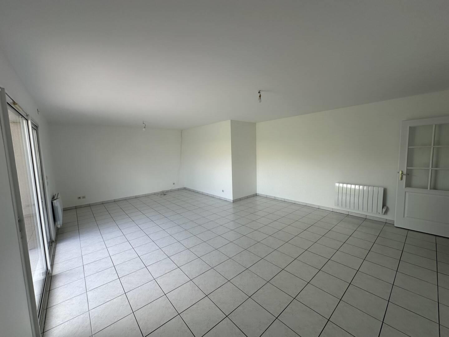 Maison à louer, 115m², Gond-Pontouvre